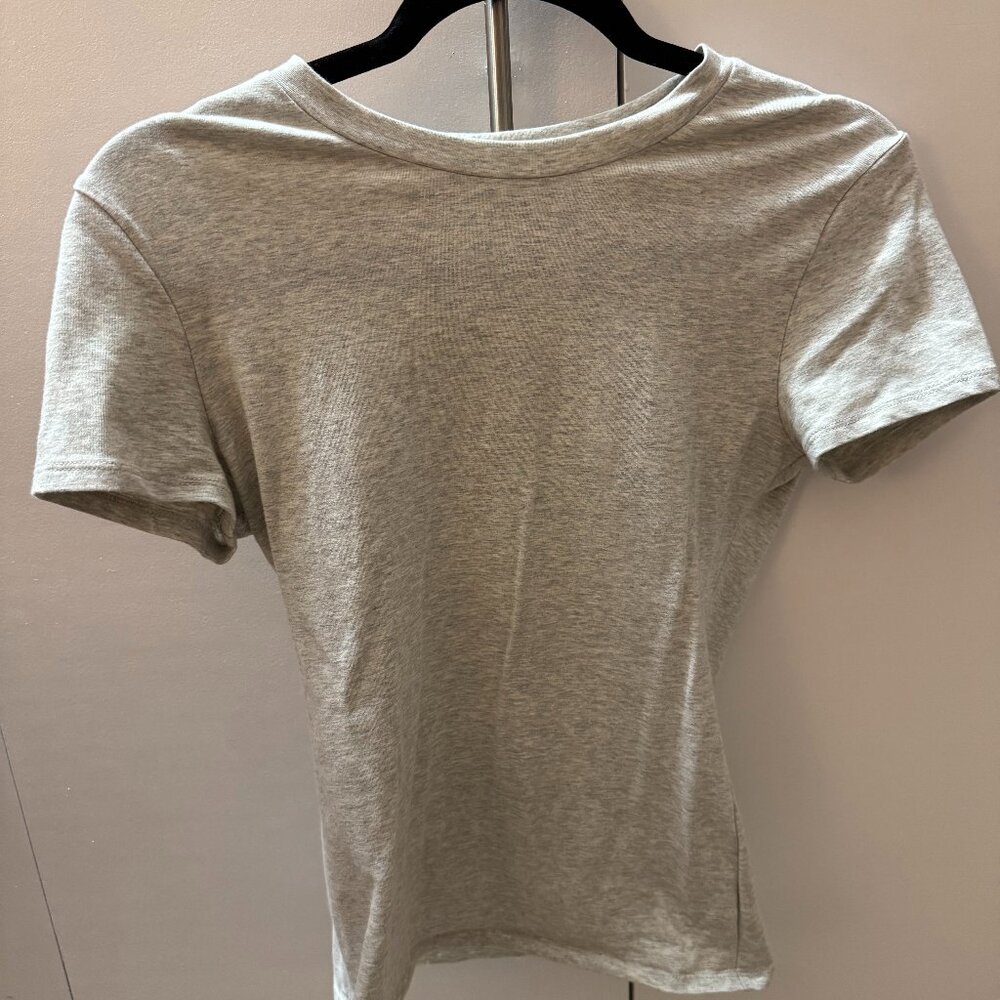 Essential Tuckable Baby Tee - Picture 3 of 5